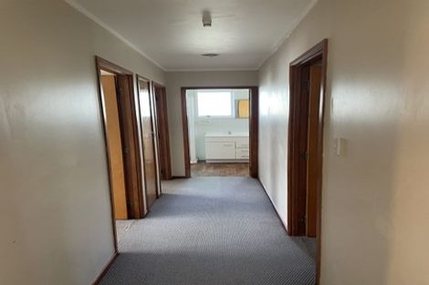 Photo of property in 28 Glenfinn Place, Massey, Auckland, 0614