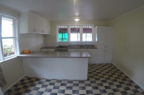 Photo of property in 1/7 Barbary Avenue, Kelston, Auckland, 0602