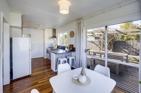 Photo of property in 1 Palmerston Road, Havelock North, 4130