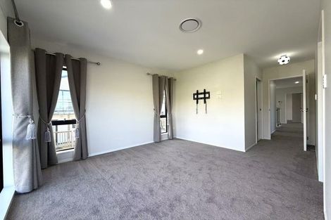 Photo of property in 4 Tawapou Close, Massey, Auckland, 0614