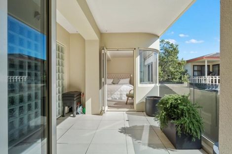 Photo of property in 189 Marine Parade, Mount Maunganui, 3116