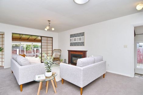 Photo of property in 25 Liverton Crescent, Bishopdale, Christchurch, 8053