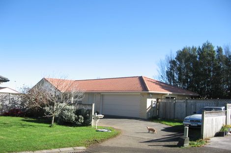 Photo of property in 54 Montilla Place, Manurewa, Auckland, 2102