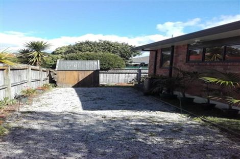 Photo of property in 117 Lakeside Drive, Orewa, 0931