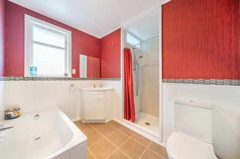 Photo of property in 130 Stokes Valley Road, Stokes Valley, Lower Hutt, 5019