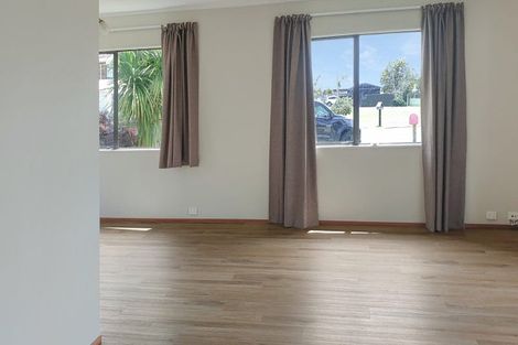 Photo of property in 9 Karawa Place, Kawakawa Bay, Papakura, 2585
