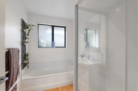 Photo of property in 12c Grassmere Street, Papanui, Christchurch, 8052