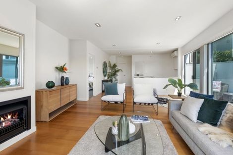 Photo of property in 11 Inga Road, Milford, Auckland, 0620