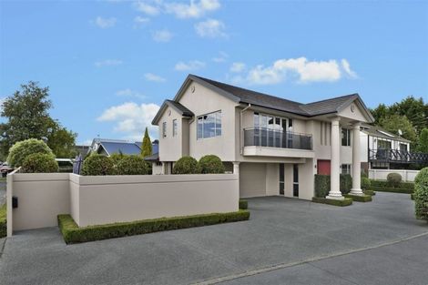 Photo of property in 51 Strowan Road, Strowan, Christchurch, 8052