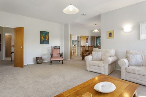 Photo of property in 182 Thornton Road, Cambridge, 3434