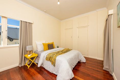 Photo of property in 2/2 Hawker Street, Mount Victoria, Wellington, 6011