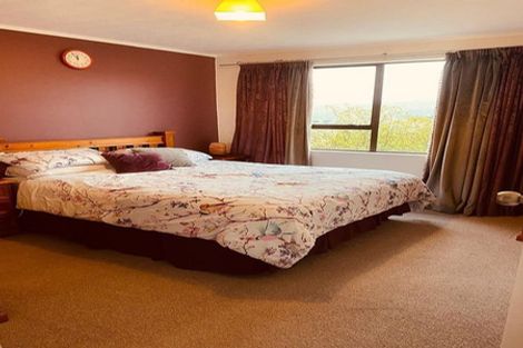 Photo of property in 11 Te Kiteroa Grove, Churton Park, Wellington, 6037