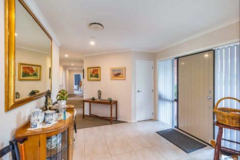 Photo of property in 2 Ivy Lane, Ohau, Levin, 5570