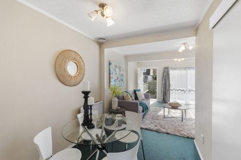 Photo of property in 16 Wagon Road, Stokes Valley, Lower Hutt, 5019