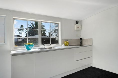 Photo of property in 4 Serrano Place, Clover Park, Auckland, 2023