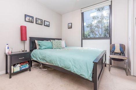 Photo of property in Halsey Apartments At Lighter Quay, 212/77 Halsey Street, Auckland Central, Auckland, 1010