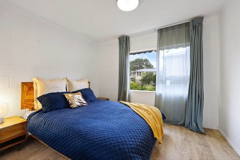 Photo of property in 3/52 Fruitvale Road, New Lynn, Auckland, 0600