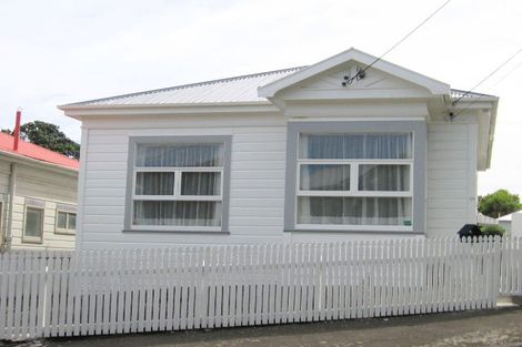 Photo of property in 30 Liffey Street, Island Bay, Wellington, 6023