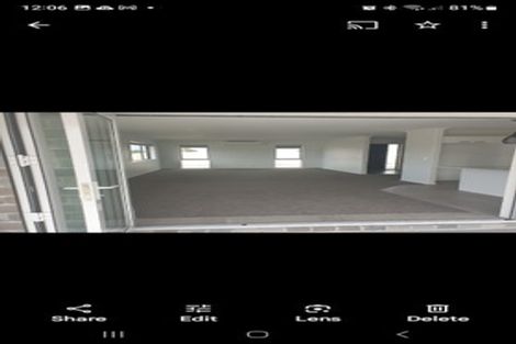 Photo of property in 30 Kaurinui Crescent, One Tree Point, 0118