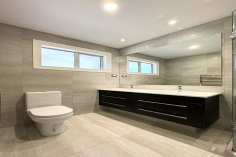 Photo of property in 8 Mural Place, Greenhithe, Auckland, 0632