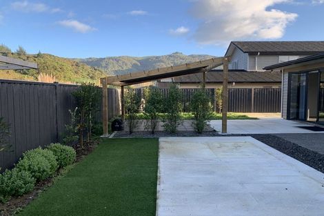 Photo of property in 17 Somerby Mews, Silverstream, Upper Hutt, 5019