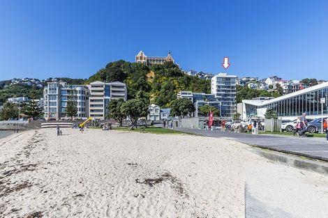 Photo of property in Dorchester Apartments, 144 Oriental Parade, Oriental Bay, Wellington, 6011