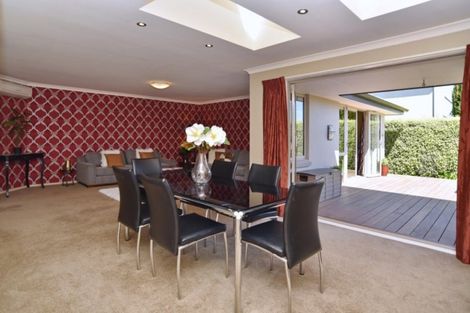 Photo of property in 142 Lake Terrace Road, Burwood, Christchurch, 8061