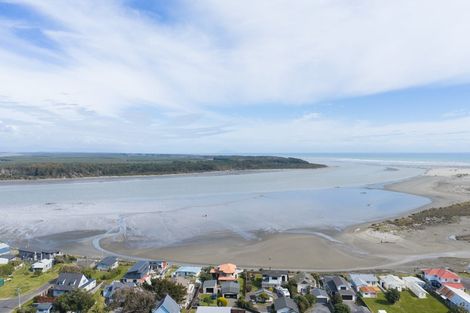 Photo of property in 8 Roore Street, Foxton Beach, Foxton, 4815
