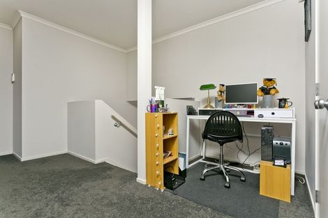 Photo of property in 37 Condor Place, Unsworth Heights, Auckland, 0632