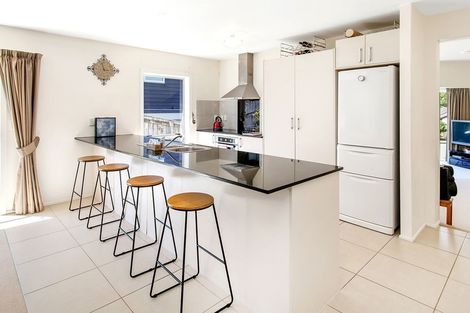 Photo of property in 9 Tararua Close, Aotea, Porirua, 5024