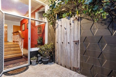 Photo of property in 138 Bellevue Road, Brookfield, Tauranga, 3110