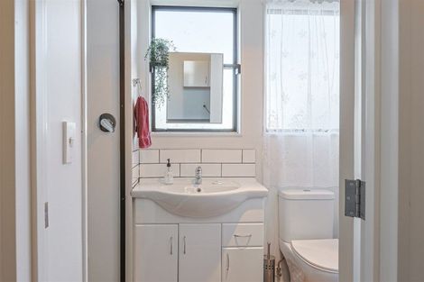 Photo of property in 16 Hunter Street, Westport, 7825