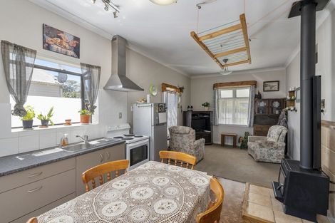 Photo of property in 173 Bridge Street, Bulls, 4818