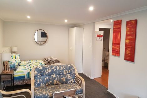 Photo of property in 38 Pitau Road, Mount Maunganui, 3116