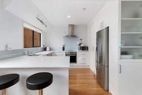 Photo of property in 37 Western Heights Drive, Western Heights, Hamilton, 3200