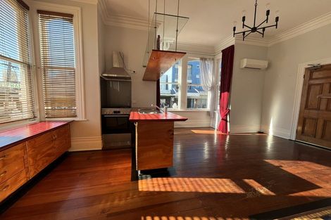 Photo of property in 24 Majoribanks Street, Mount Victoria, Wellington, 6011