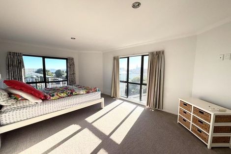 Photo of property in 15 Correa Court, Goodwood Heights, Auckland, 2105