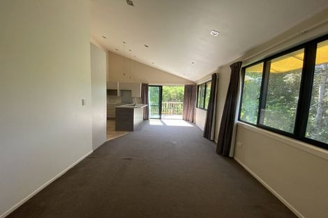 Photo of property in 12 Toi Toi Place, Northcote, Auckland, 0627