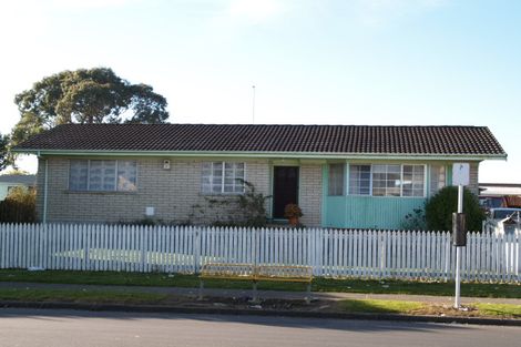 Photo of property in 17 Garus Avenue, Mangere East, Auckland, 2024