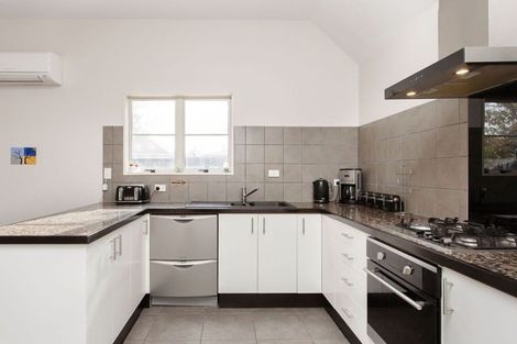 Photo of property in 9g Crohane Place, Addington, Christchurch, 8024