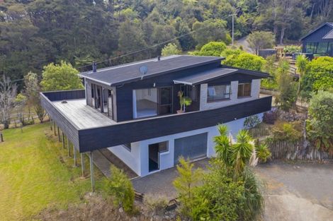 Photo of property in 4 Pohutukawa Grove, Whitianga, 3510