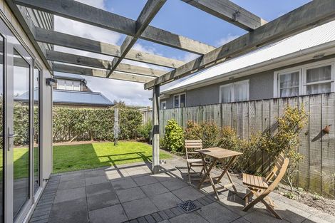 Photo of property in 12 Cambridge Street, Tawa, Wellington, 5028