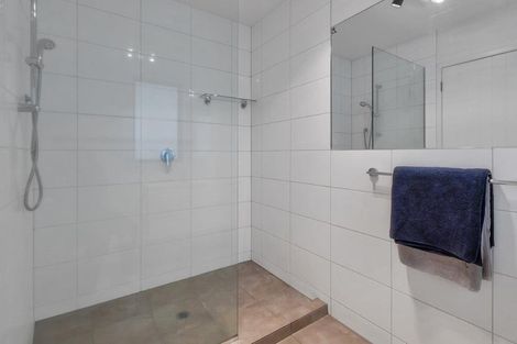 Photo of property in 116 Barbados Way, One Tree Point, 0118