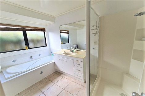 Photo of property in 87 Bluebird Crescent, Unsworth Heights, Auckland, 0632