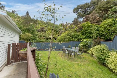 Photo of property in 8 Harold Grove, Stokes Valley, Lower Hutt, 5019