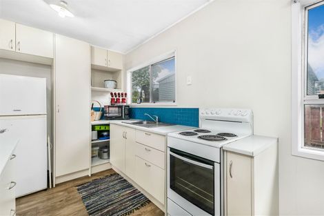 Photo of property in 2/22 Darnell Crescent, Clover Park, Auckland, 2019