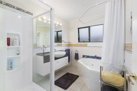 Photo of property in 44 Mary Huse Grove, Manor Park, Lower Hutt, 5019