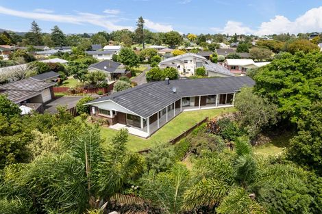 Photo of property in 3 Woodstock Crescent, Leamington, Cambridge, 3432