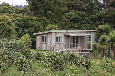 Photo of property in 114 Hay Road, Helena Bay, Hikurangi, 0184
