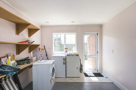 Photo of property in 71 Bryant Street, Takaro, Palmerston North, 4412